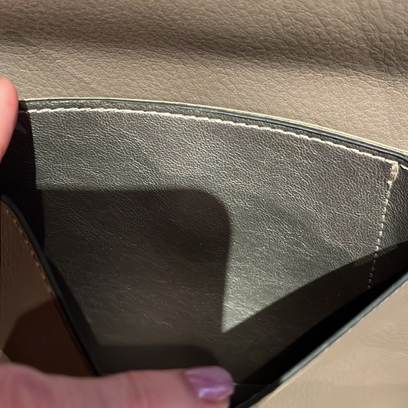 Nico and olive Crossbody saddlebag taupe - Picture 6 of 7